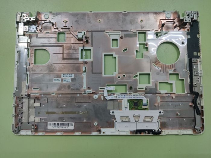 Верхняя часть корпуса (топкейс) Sony VPC-EE 45NE7PHN0M0 белая