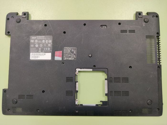 Нижняя часть корпуса (поддон) Acer v5-551 ul-e173569
