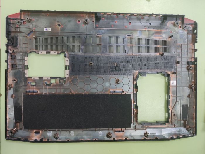 Нижняя часть корпуса (поддон) для ноутбука Acer Predator Helios 300 PH317-51 ap222000300