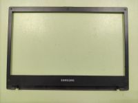 Рамка матрицы ноутбука Samsung NP300V4A, BA75-03206A
