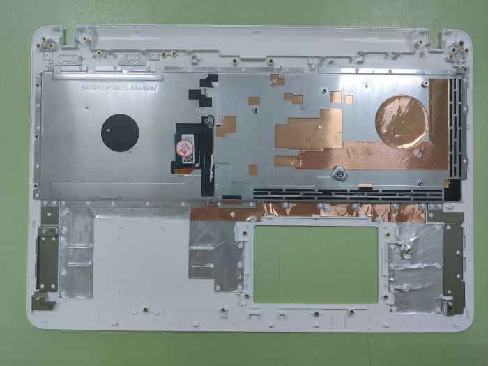Топкейс Sony SVF15 с клавиатурой с подсветкой белый