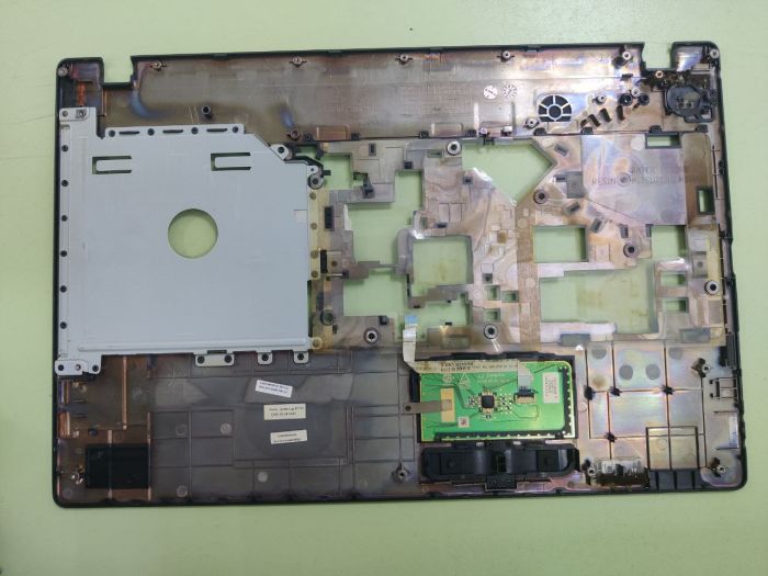 Топкейс, верхняя часть корпуса для Acer 5742 FA0FO000200 сломано 2 футорки