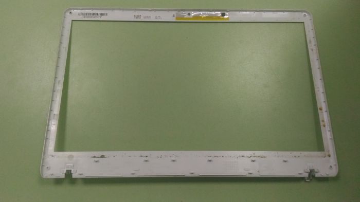 Рамка матрицы ноутбука Sony VPCEF, PCG-71511V p/n 3BNE8LBN040