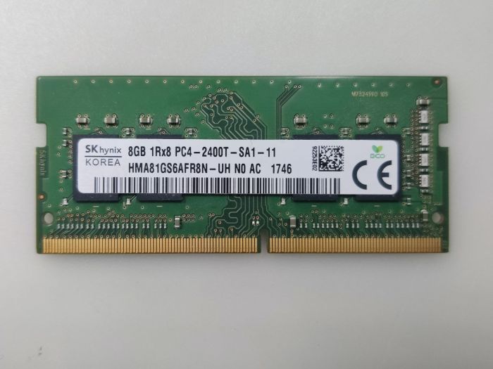 Оперативная память Hynix 8 ГБ DDR4 2400 МГц SODIMM CL17 HMA81GS6AFR8N-UH бу
