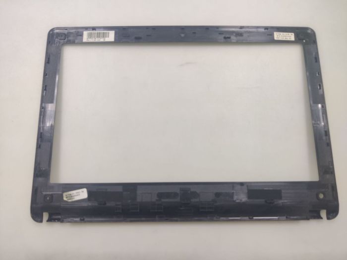 Рамка матрицы для ноутбука Lenovo U350 EALL1LBLV00 подломано место под болт внизу слева