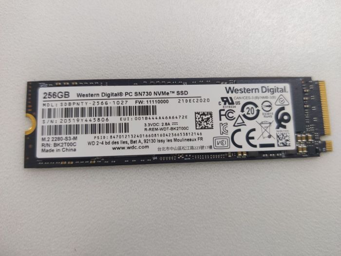 Твердотельный накопитель SSD WD PC SN730 NVMe 256гб