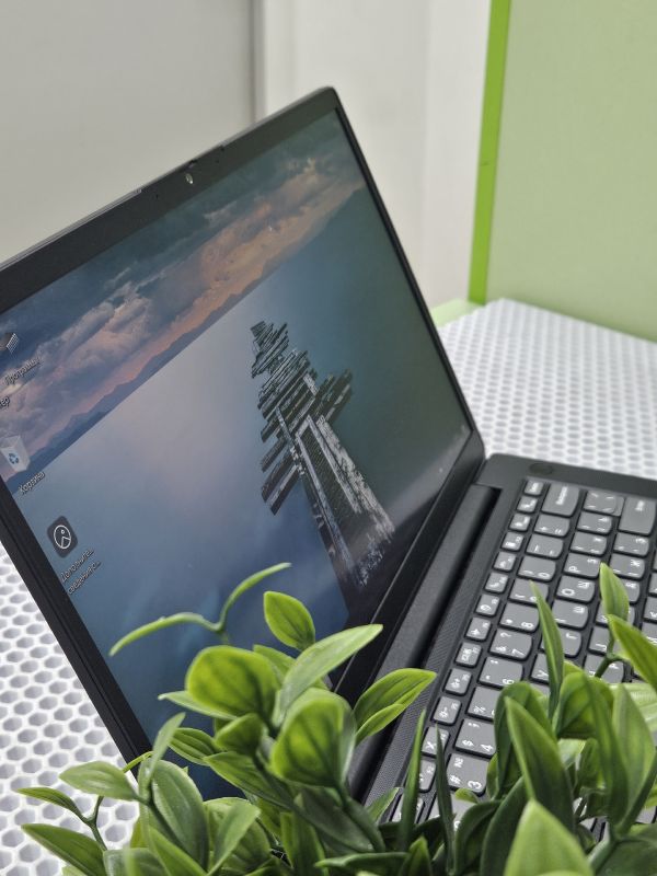 Ноутбук Lenovo V14 G2 ITL i5-1135G7 2.40GHz/ 8ГБ озу/ 240ГБ SSD