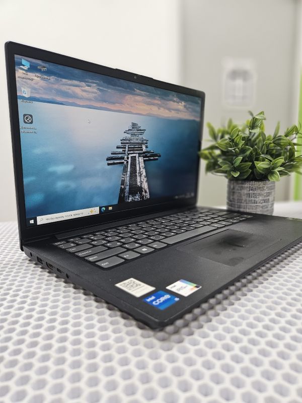 Ноутбук Lenovo V14 G2 ITL i5-1135G7 2.40GHz/ 8ГБ озу/ 240ГБ SSD